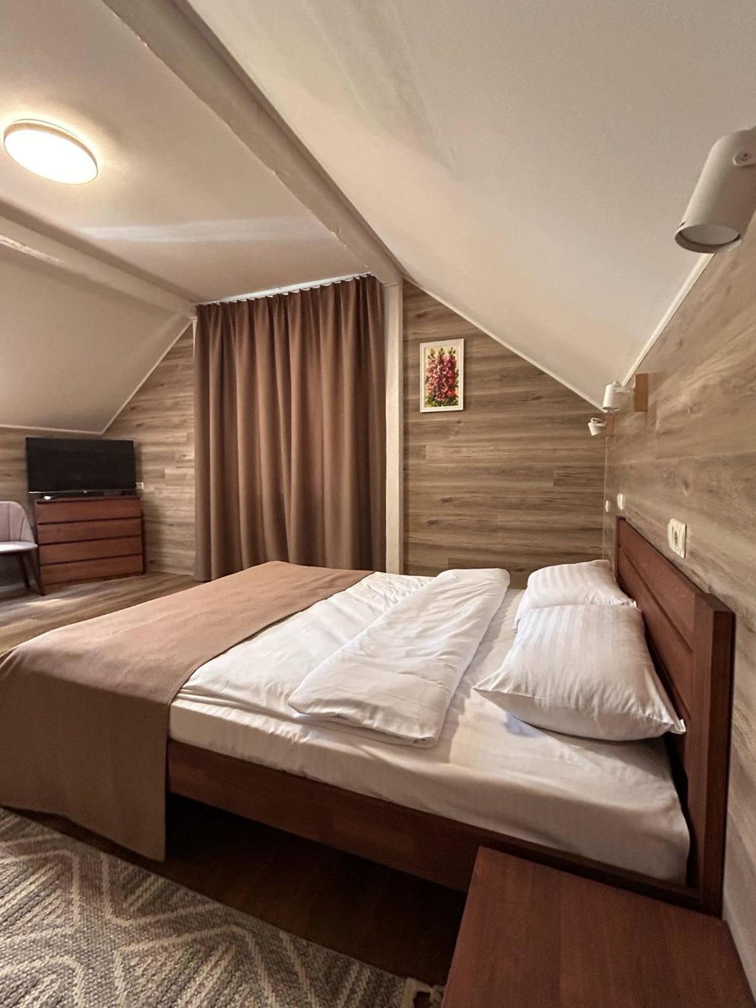Ethno Complex Ukrayinske Selo Hotel Buzovaya Luaran gambar