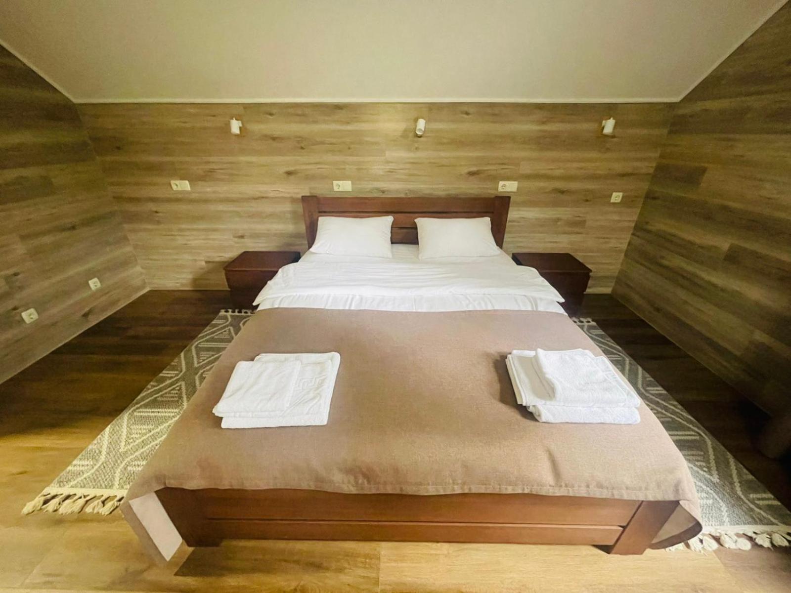 Ethno Complex Ukrayinske Selo Hotel Buzovaya Luaran gambar