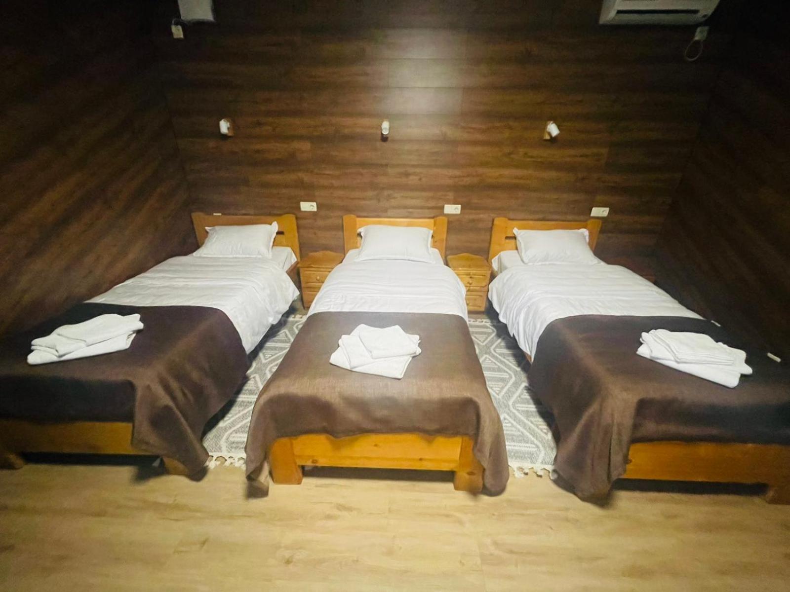 Ethno Complex Ukrayinske Selo Hotel Buzovaya Luaran gambar