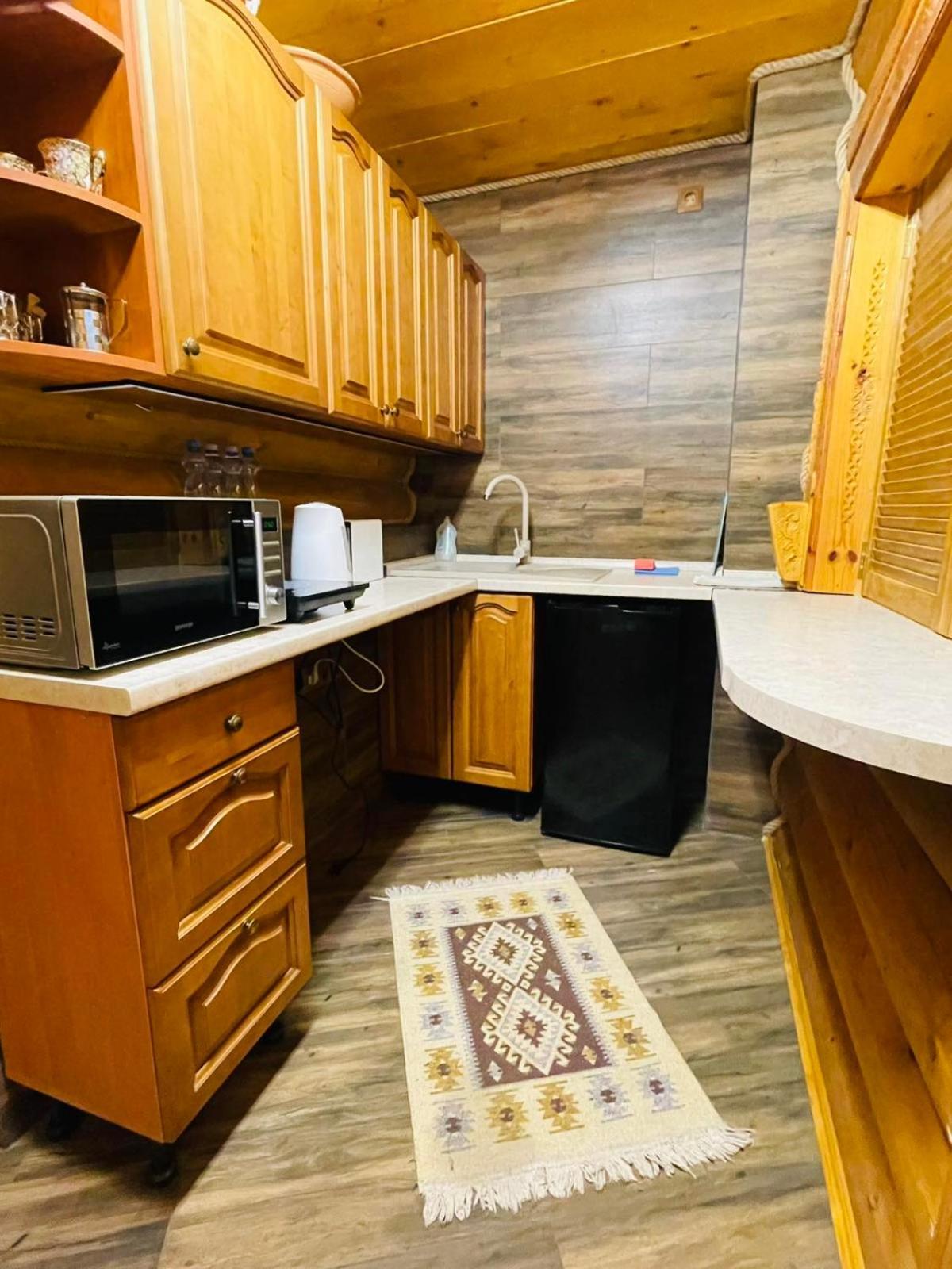 Ethno Complex Ukrayinske Selo Hotel Buzovaya Luaran gambar
