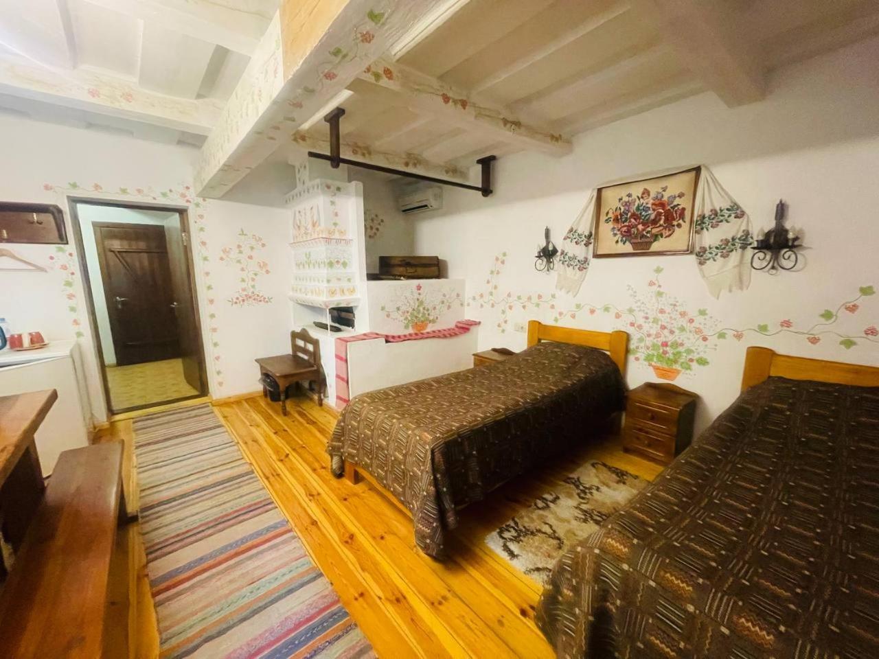 Ethno Complex Ukrayinske Selo Hotel Buzovaya Luaran gambar