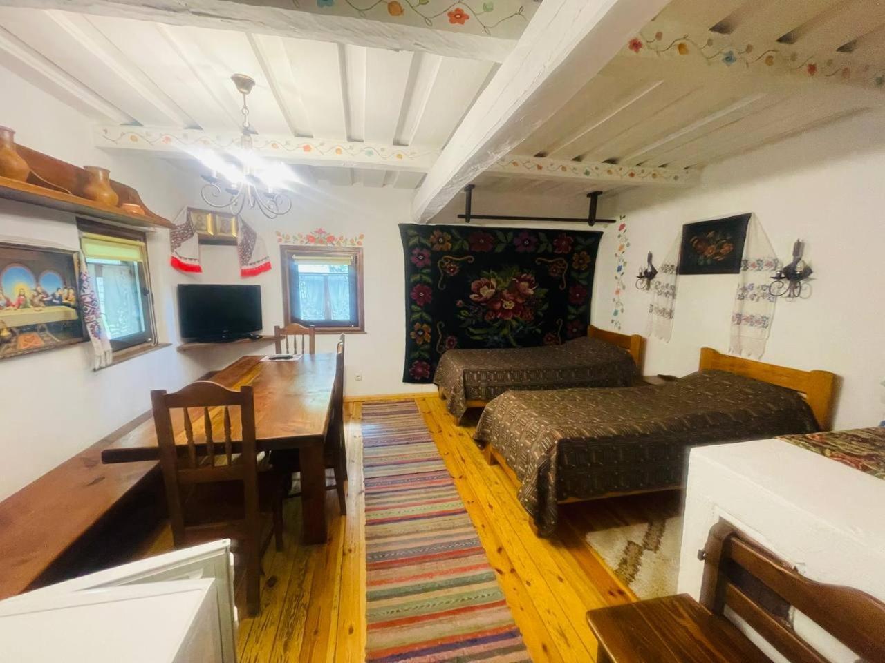 Ethno Complex Ukrayinske Selo Hotel Buzovaya Luaran gambar