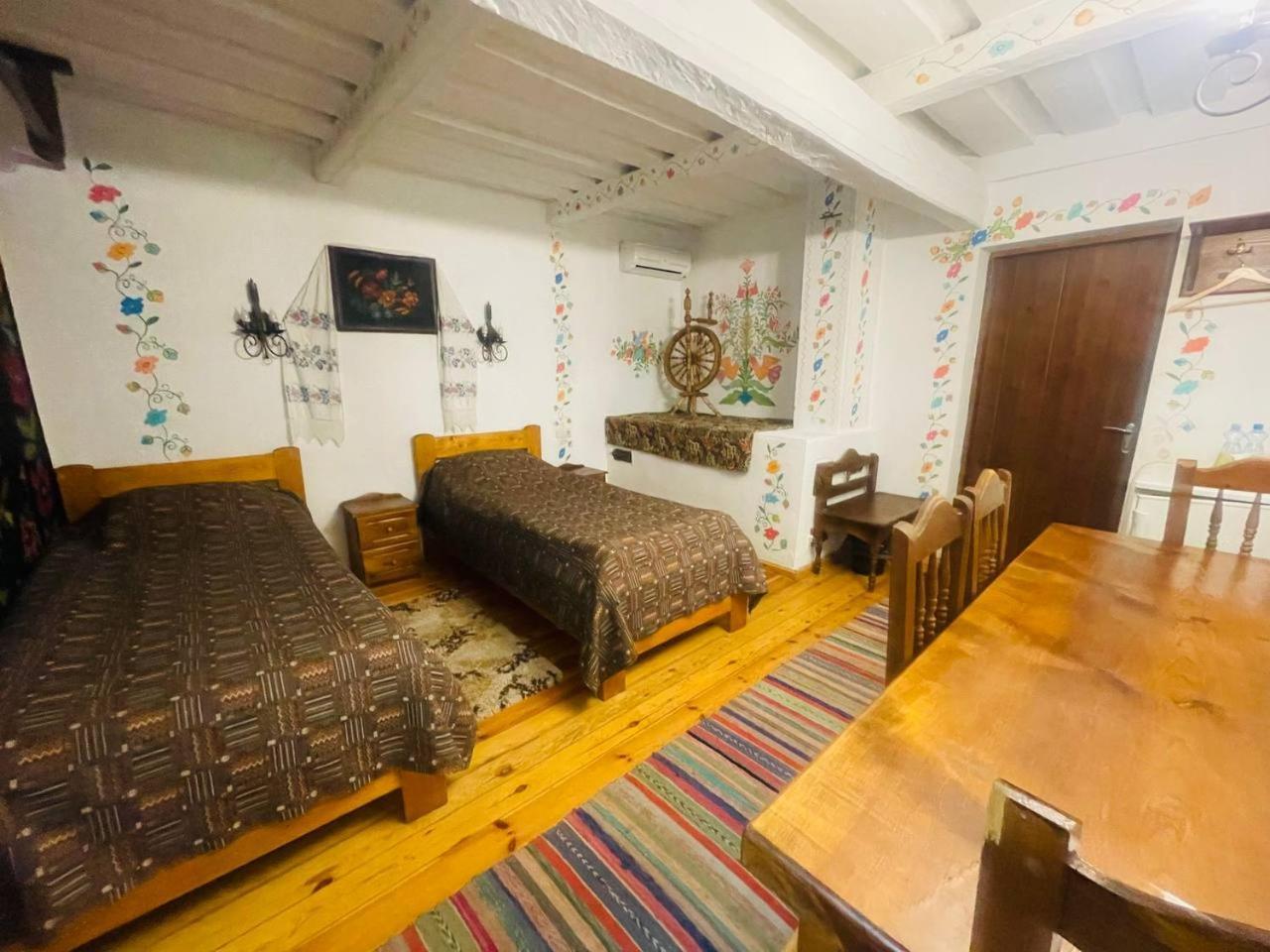 Ethno Complex Ukrayinske Selo Hotel Buzovaya Luaran gambar