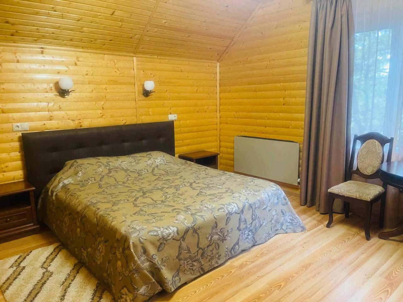 Ethno Complex Ukrayinske Selo Hotel Buzovaya Luaran gambar